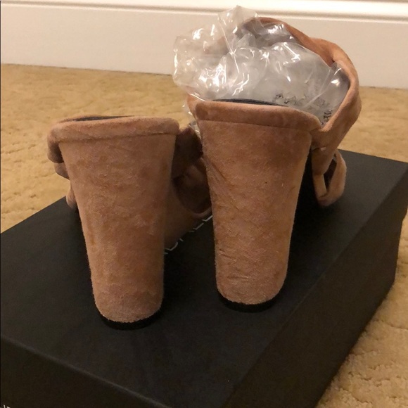 Kendall and Kylie shoes - Picture 3 of 5